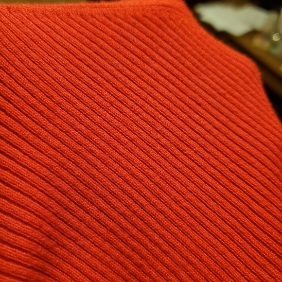 Victoria's Secret Knit Red Sweater Hook and Eye Shoulder Detail sz Small fitted - Picture 9 of 10